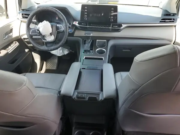5TDYRKEC5MS070670 2021 TOYOTA SIENNA - Image 8