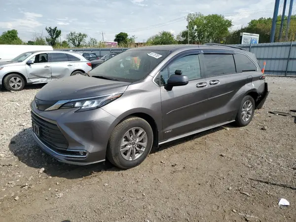 5TDYRKEC5MS071902 2021 TOYOTA SIENNA - Image 1
