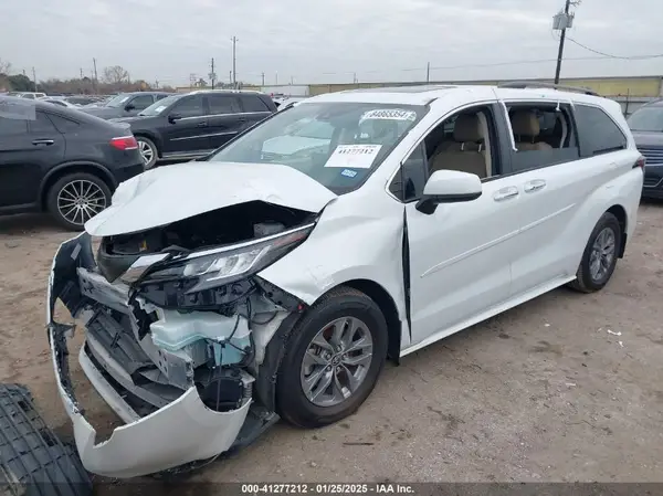 5TDYRKEC5NS086739 2022 TOYOTA SIENNA - Image 2
