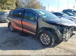 5TDYRKEC5NS099135 2022 TOYOTA SIENNA