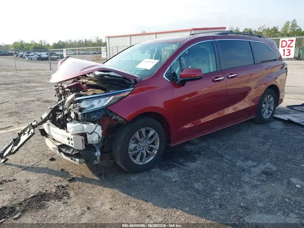 5TDYRKEC5NS100557 2022 TOYOTA SIENNA - Image 2
