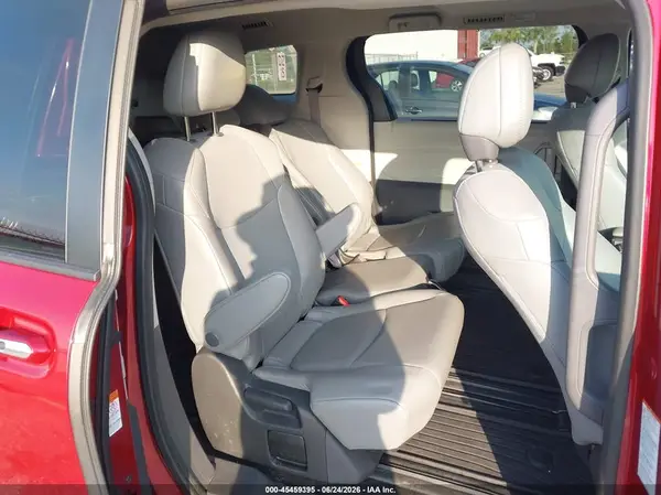5TDYRKEC5NS100557 2022 TOYOTA SIENNA - Image 8