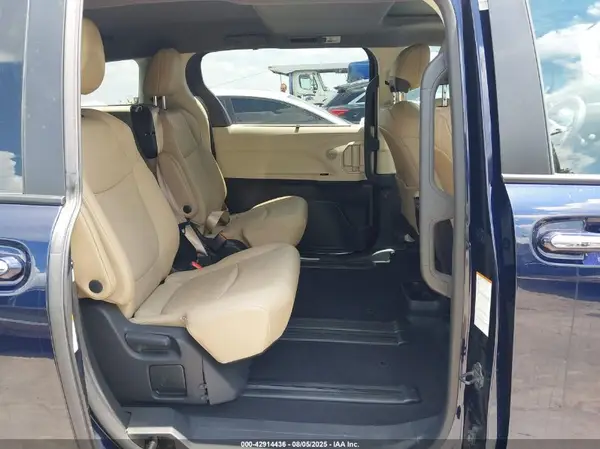 5TDYRKEC5NS104396 2022 TOYOTA SIENNA - Image 8