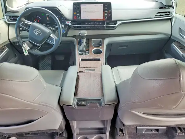 5TDYRKEC5NS109601 2022 TOYOTA SIENNA - Image 8
