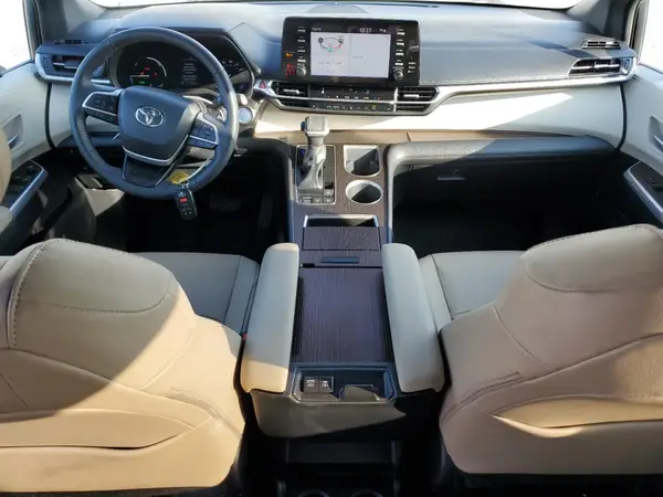 5TDYRKEC5NS109761 2022 TOYOTA SIENNA - Image 8