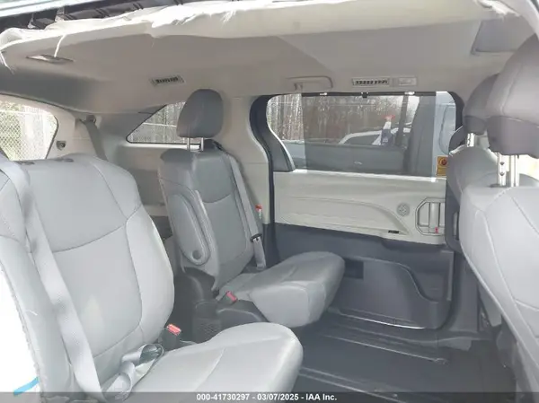 5TDYRKEC5PS139166 2023 TOYOTA SIENNA - Image 8