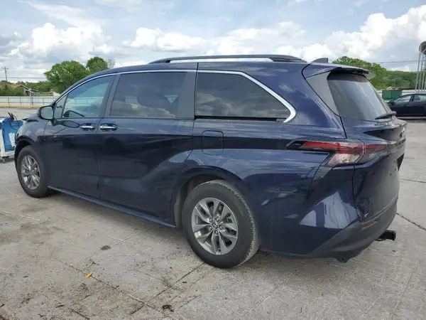 5TDYRKEC5PS141385 2023 TOYOTA SIENNA - Image 2