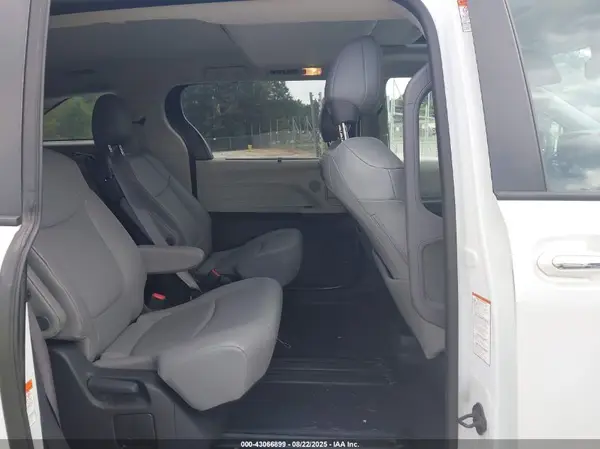 5TDYRKEC5PS155951 2023 TOYOTA SIENNA - Image 8