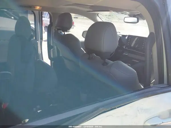 5TDYRKEC5PS160146 2023 TOYOTA SIENNA - Image 8