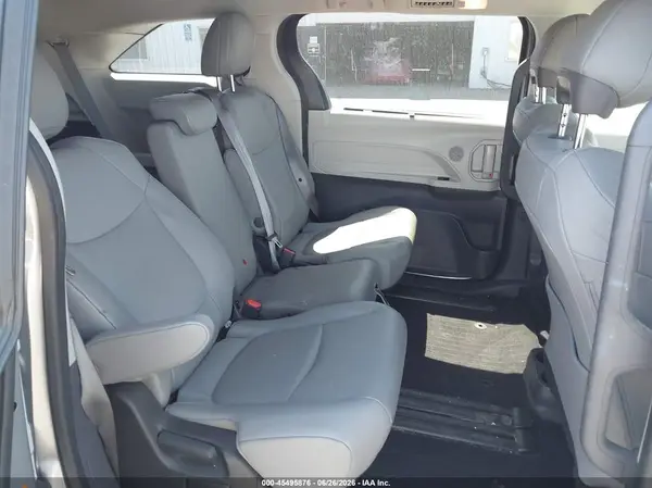5TDYRKEC5PS165816 2023 TOYOTA SIENNA - Image 8