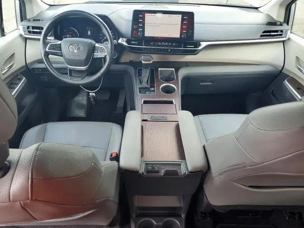 5TDYRKEC5RS198642 2024 TOYOTA SIENNA - Image 8