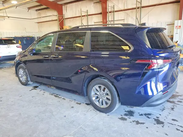 5TDYRKEC5SS229636 2025 TOYOTA SIENNA - Image 2