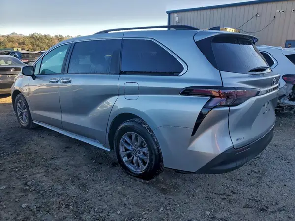 5TDYRKEC5SS237963 2025 TOYOTA SIENNA - Image 2