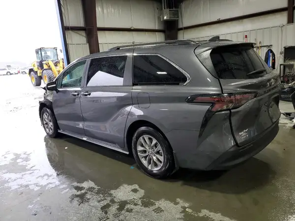 5TDYRKEC5SS255914 2025 TOYOTA SIENNA - Image 2