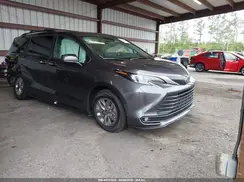 5TDYRKEC5SS276844 2025 TOYOTA SIENNA