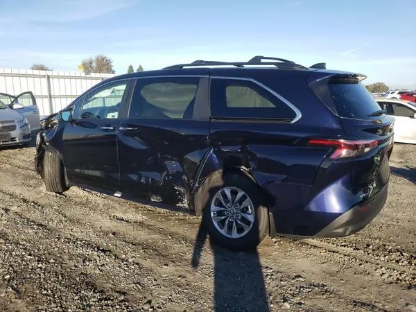 5TDYRKEC5SS282031 2025 TOYOTA SIENNA - Image 2