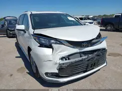 5TDYRKEC5TS342004 2026 TOYOTA SIENNA