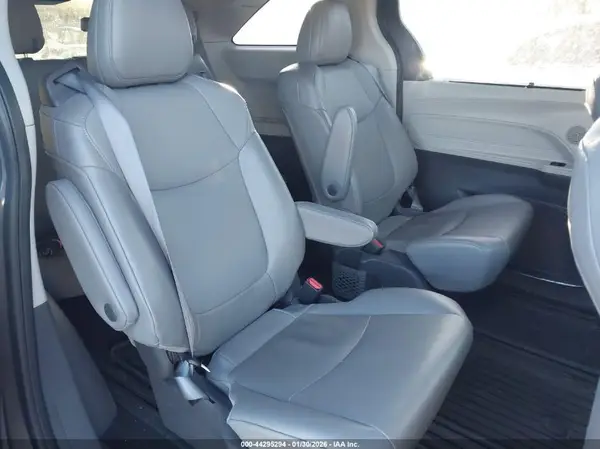 5TDYRKEC6MS012714 2021 TOYOTA SIENNA - Image 8