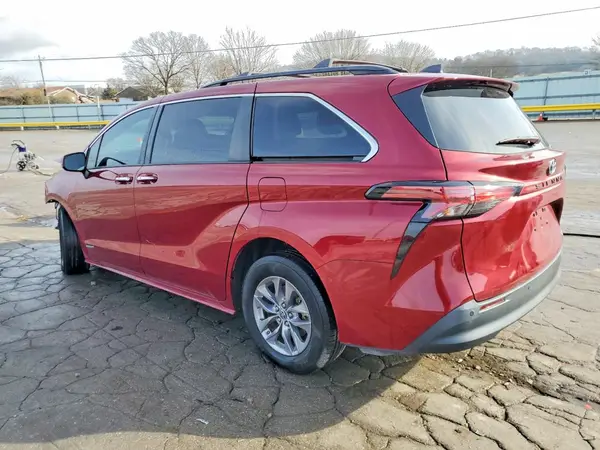 5TDYRKEC6MS020828 2021 TOYOTA SIENNA - Image 2