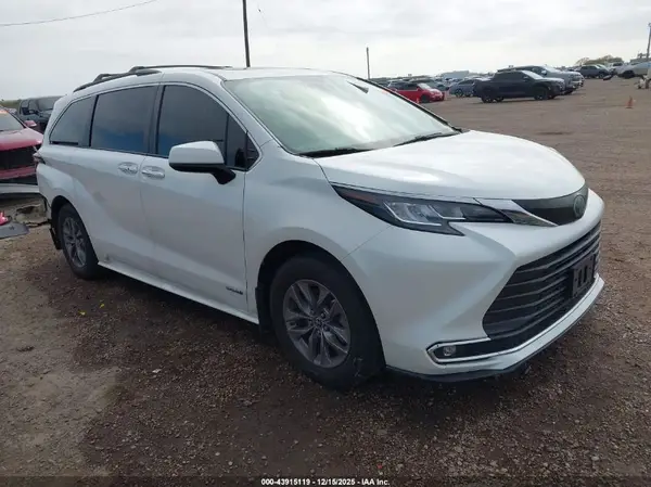 5TDYRKEC6MS037211 2021 TOYOTA SIENNA - Image 1