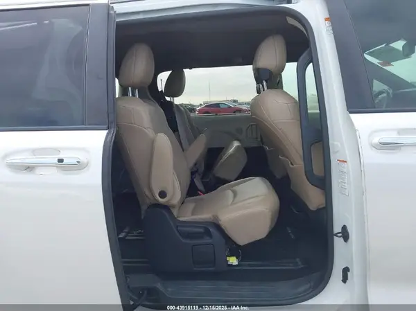 5TDYRKEC6MS037211 2021 TOYOTA SIENNA - Image 8