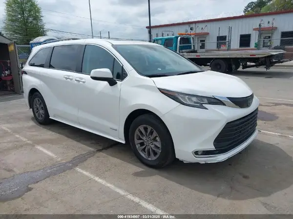 5TDYRKEC6MS046412 2021 TOYOTA SIENNA - Image 1