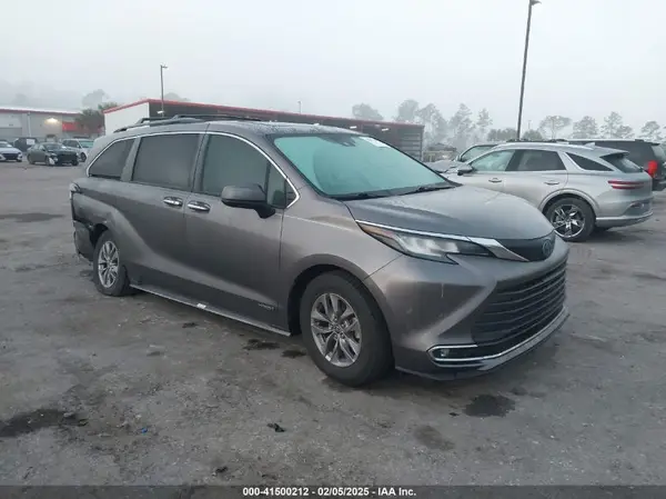 5TDYRKEC6MS048404 2021 TOYOTA SIENNA - Image 1