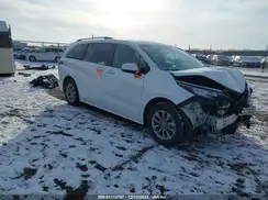 5TDYRKEC6NS078018 2022 TOYOTA SIENNA
