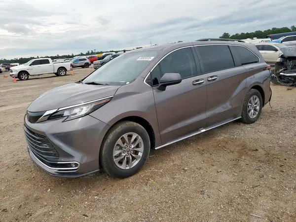 5TDYRKEC6NS090587 2022 TOYOTA SIENNA - Image 1