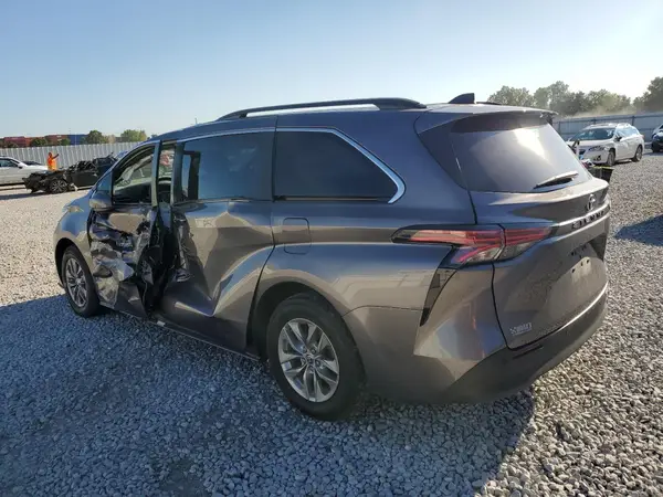 5TDYRKEC6NS096454 2022 TOYOTA SIENNA - Image 2