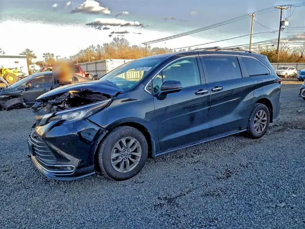 5TDYRKEC6NS119215 2022 TOYOTA SIENNA - Image 1