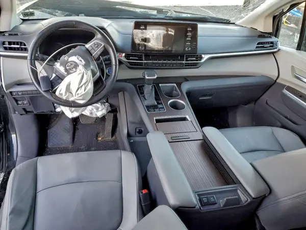 5TDYRKEC6NS119215 2022 TOYOTA SIENNA - Image 8