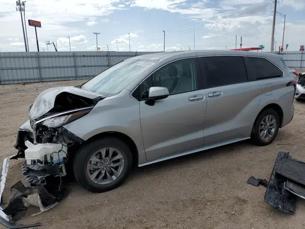 5TDYRKEC6NS132529 2022 TOYOTA SIENNA - Image 1