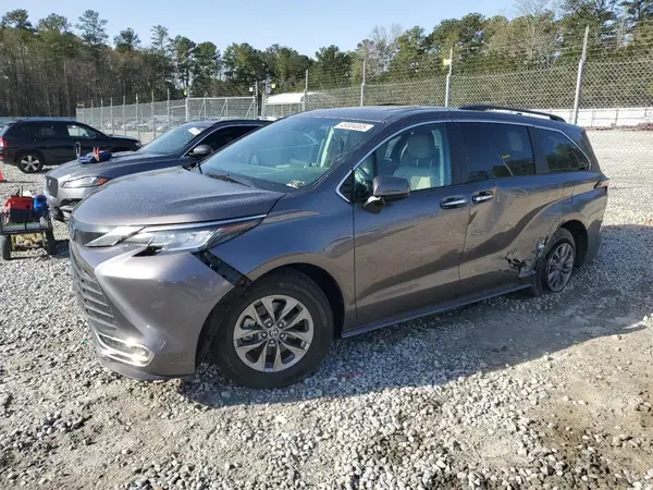 5TDYRKEC6PS147163 2023 TOYOTA SIENNA - Image 1