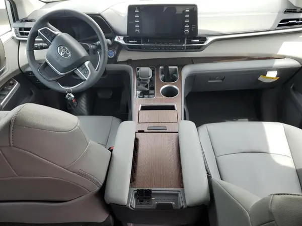 5TDYRKEC6PS152430 2023 TOYOTA SIENNA - Image 8