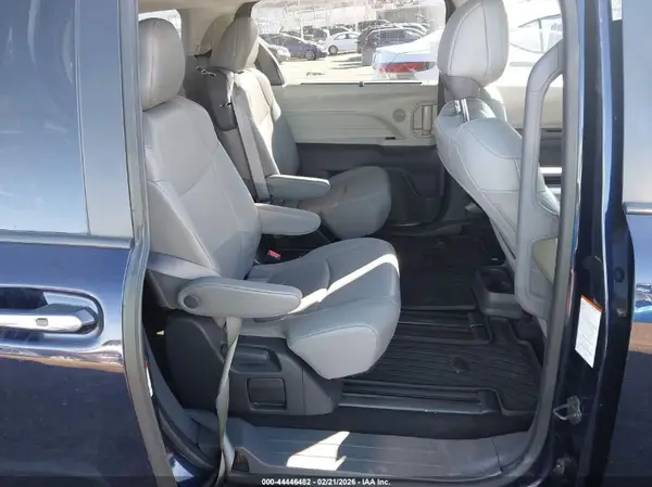 5TDYRKEC6PS15329 2023 TOYOTA SIENNA - Image 8