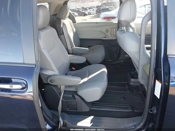 5TDYRKEC6PS153299 2023 TOYOTA SIENNA - Image 8