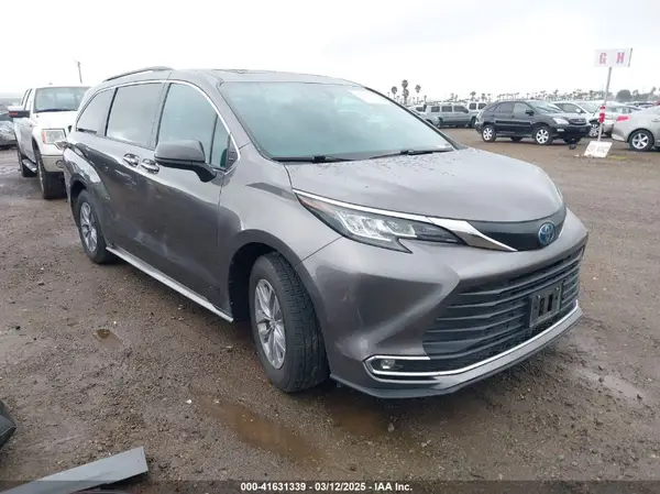 5TDYRKEC6PS157322 2023 TOYOTA SIENNA - Image 1