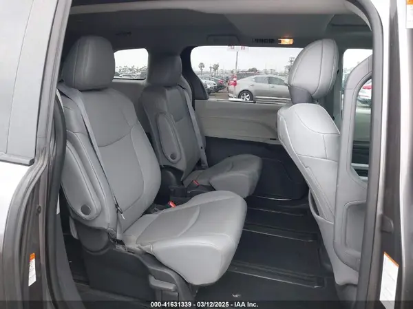 5TDYRKEC6PS157322 2023 TOYOTA SIENNA - Image 8