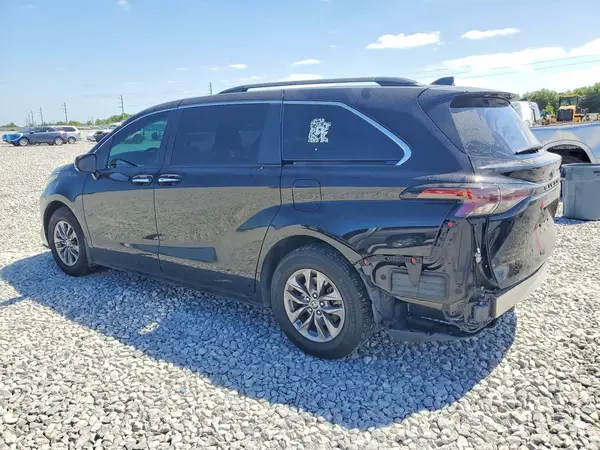 5TDYRKEC6PS169051 2023 TOYOTA SIENNA - Image 2