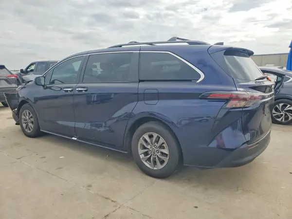 5TDYRKEC6PS173567 2023 TOYOTA SIENNA - Image 2