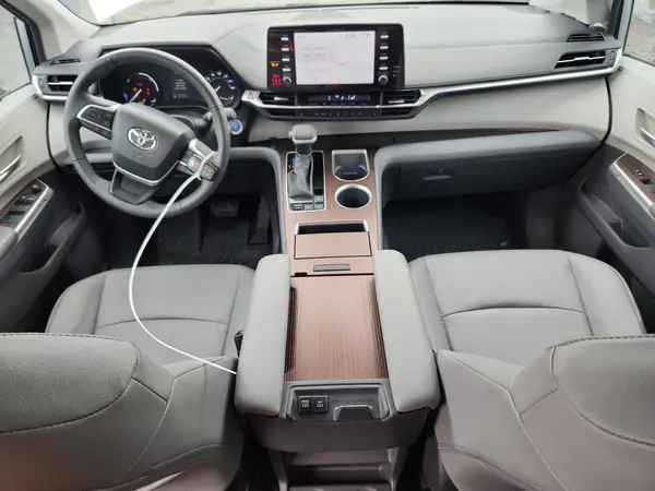 5TDYRKEC6RS180523 2024 TOYOTA SIENNA - Image 8
