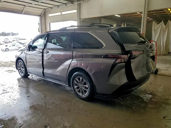 5TDYRKEC6RS187908 2024 TOYOTA SIENNA - Image 2