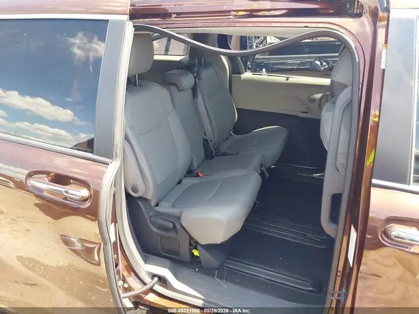 5TDYRKEC6RS192719 2024 TOYOTA SIENNA - Image 8
