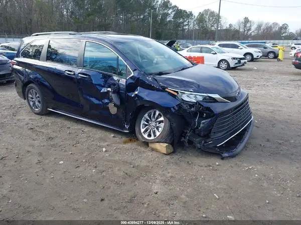 5TDYRKEC6RS195118 2024 TOYOTA SIENNA - Image 1