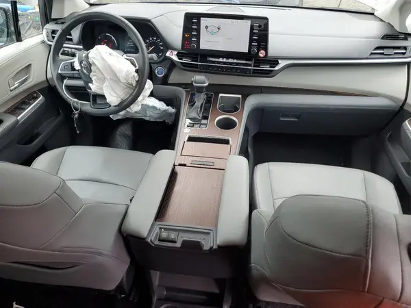 5TDYRKEC6RS209356 2024 TOYOTA SIENNA - Image 8
