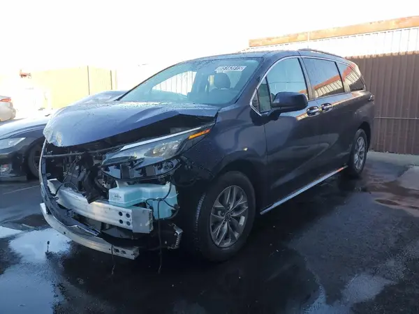 5TDYRKEC6RS215254 2024 TOYOTA SIENNA - Image 2