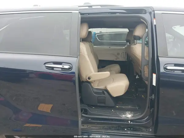 5TDYRKEC6RS216422 2024 TOYOTA SIENNA - Image 8