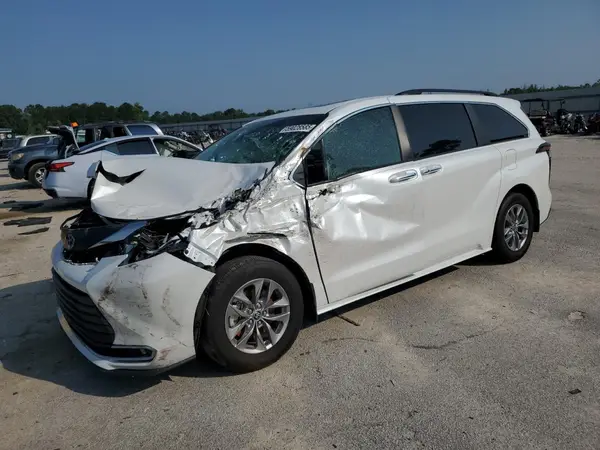 5TDYRKEC6RS218039 2024 TOYOTA SIENNA - Image 1