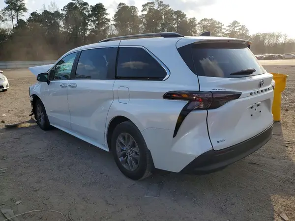 5TDYRKEC6SS230147 2025 TOYOTA SIENNA - Image 2
